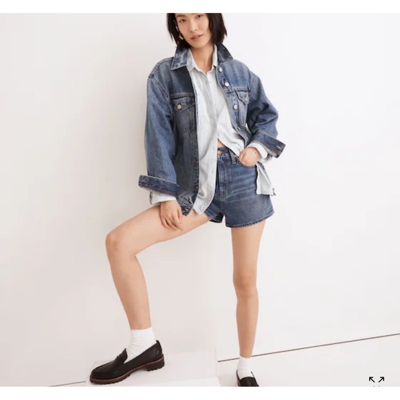 Madewell Women's The Oversized Trucker Jean Jacket in Bankfield Wash Size Small - Picture 1 of 10